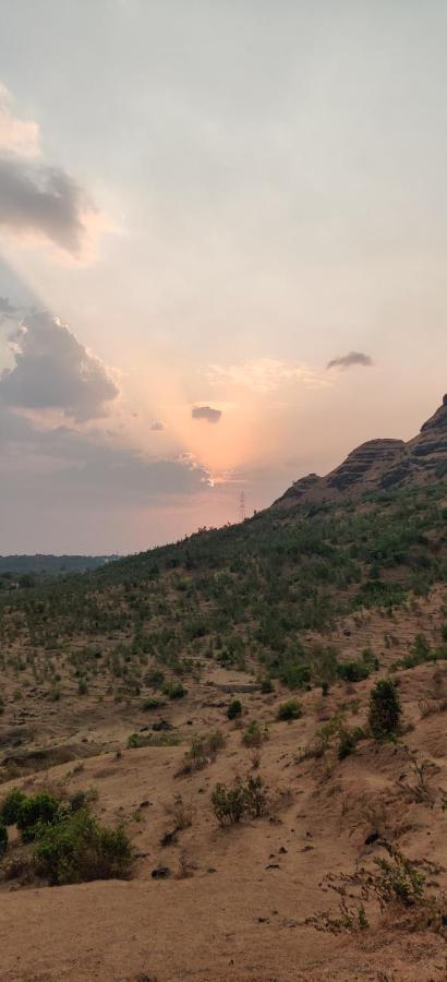 Golden Resort&Farm Nashik Exterior foto