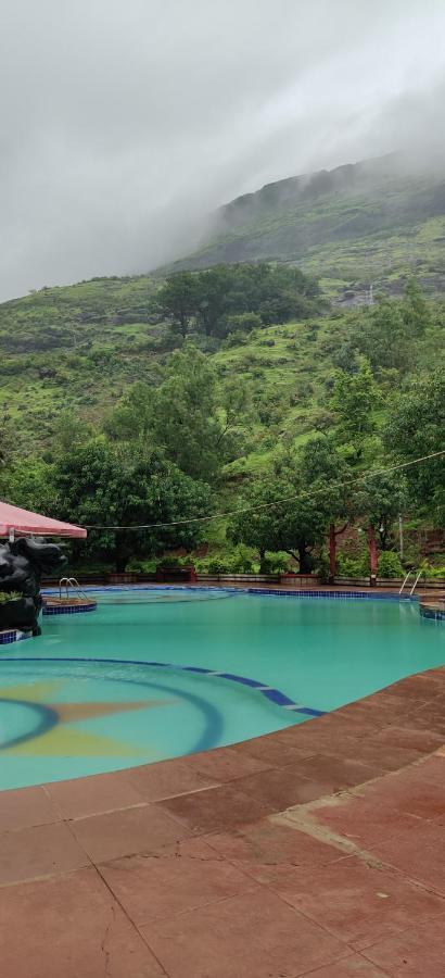 Golden Resort&Farm Nashik Exterior foto