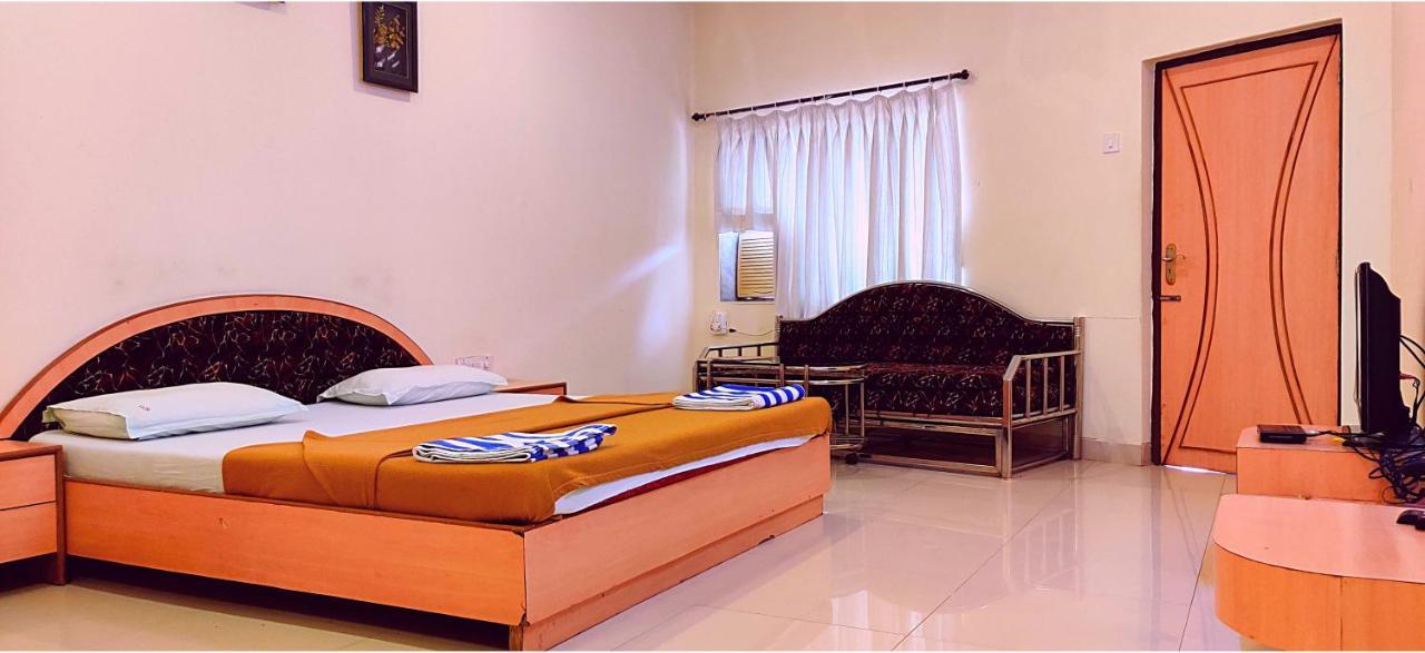 Golden Resort&Farm Nashik Exterior foto