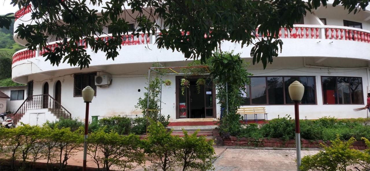 Golden Resort&Farm Nashik Exterior foto
