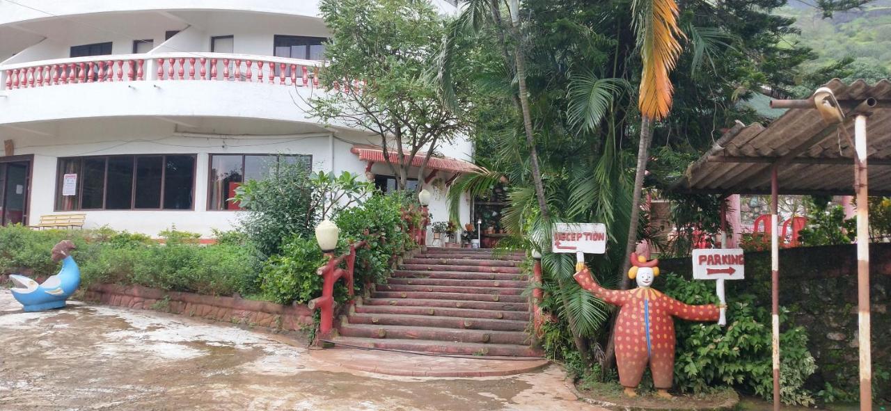 Golden Resort&Farm Nashik Exterior foto