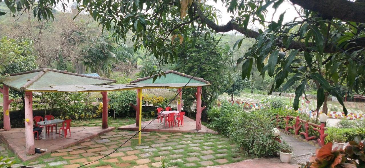 Golden Resort&Farm Nashik Exterior foto
